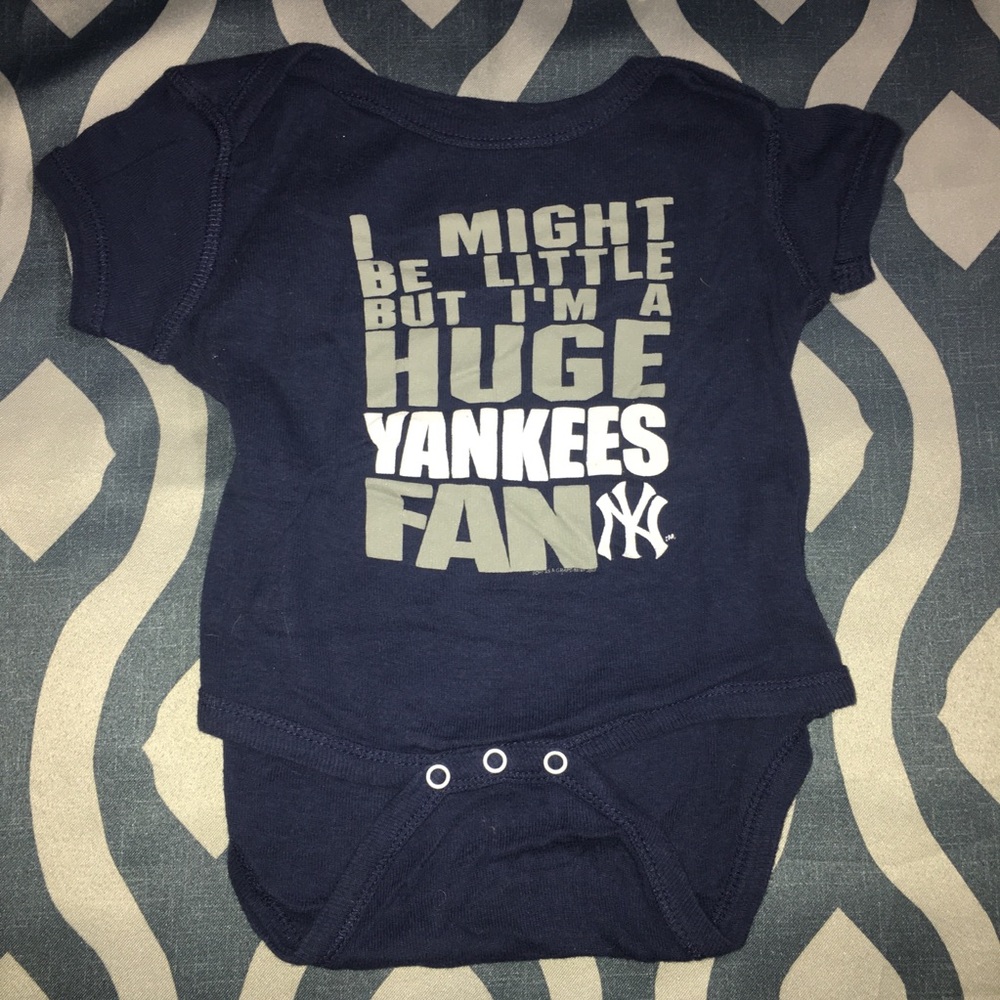 Soft as a grape - NY Yankees onesie size 12 months
